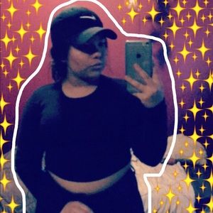 Meet your Posher, Cassandra