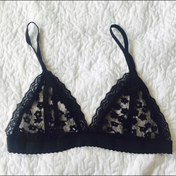 ALL SOLD🆕Flower Lace Bralette - Picture 3 of 4