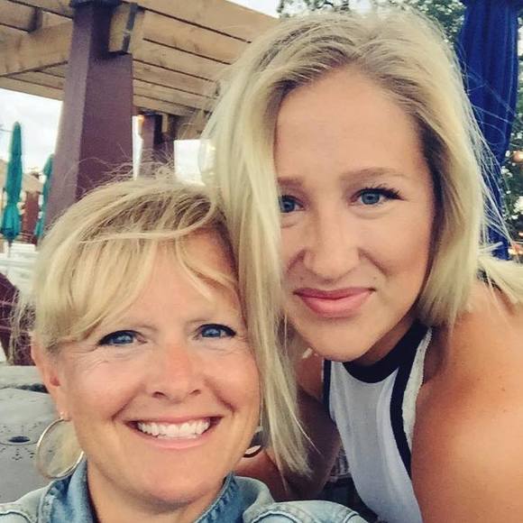 Meet your Posher, Ellie