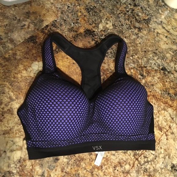 NWOT. Victoria's Secret Sports Bra