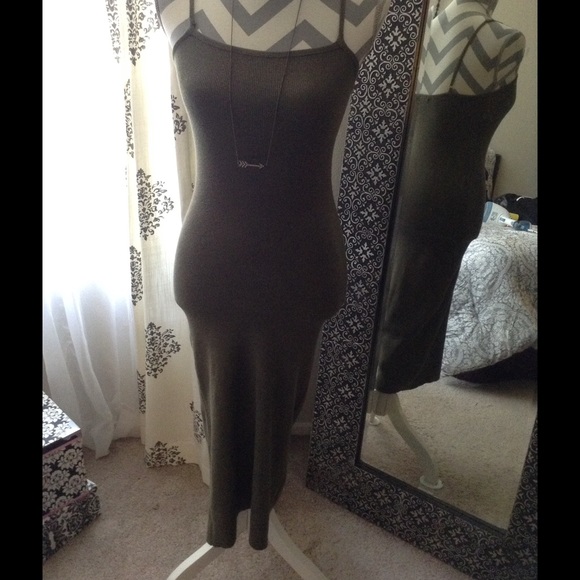 Olive Ribbed midi dress