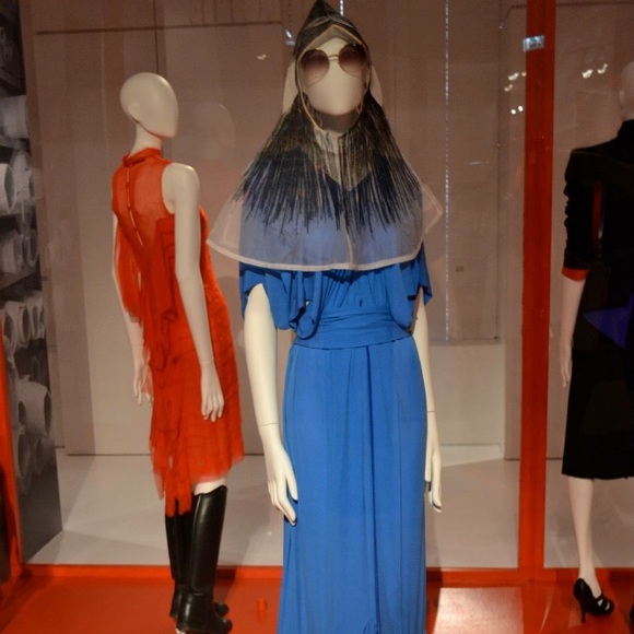 Meet the Posher, Stephanie! - Picture 3 of 3