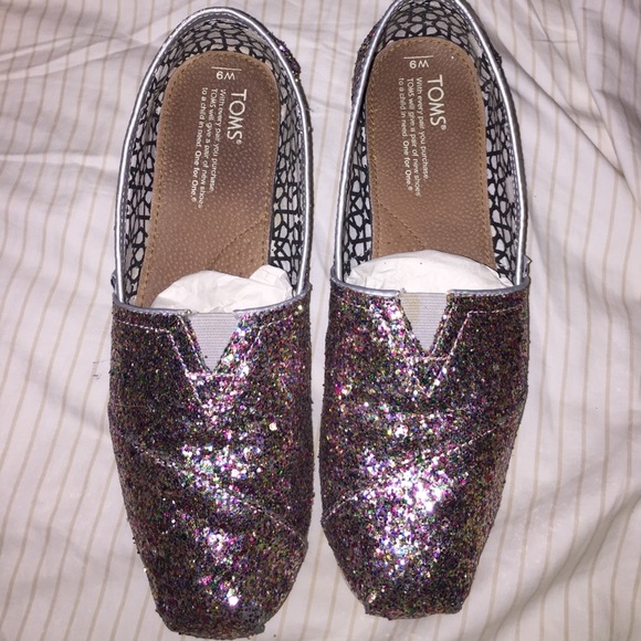 Sparkle TOMS Size 9