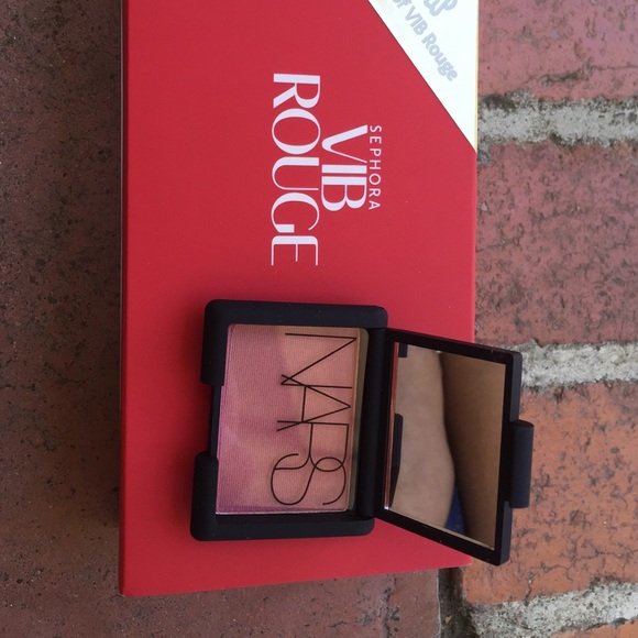 NIB NARS Limited Edition blush in Goulue!