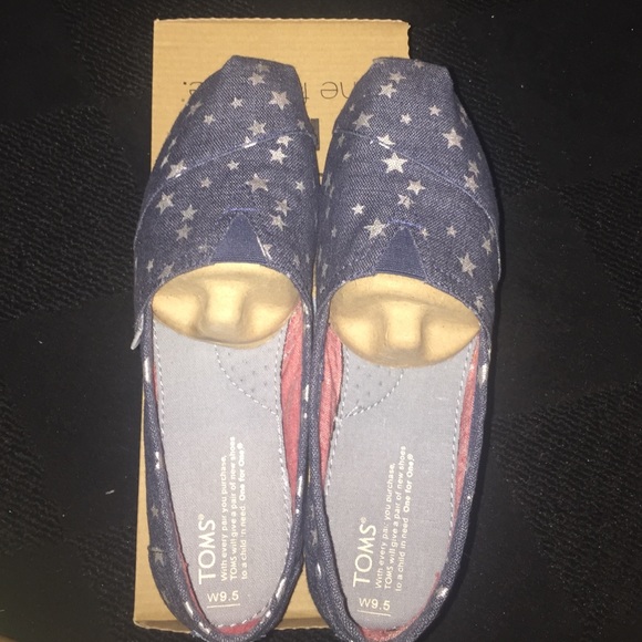 Navy Stars TOMS size 9.5