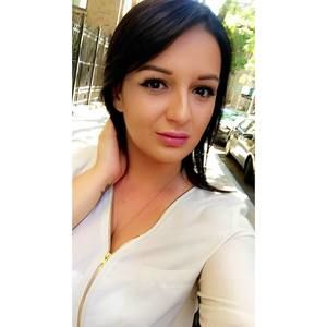 Meet your Posher, Simona