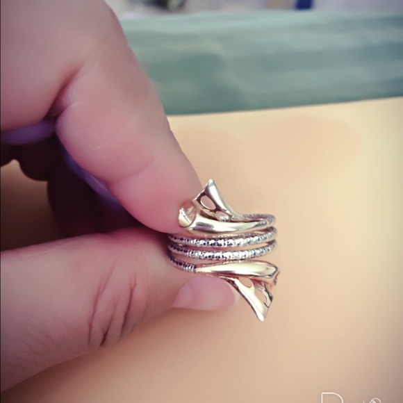 Ring - Picture 2 of 3