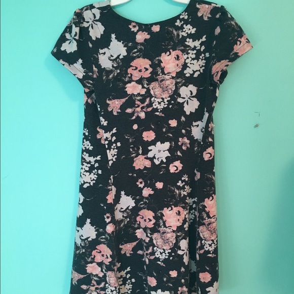 Floral Dress - Picture 2 of 3