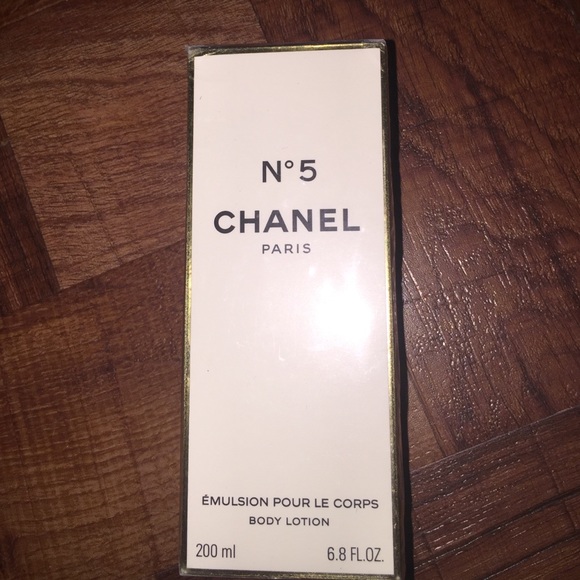 CHANEL No 5 Body Lotion - Picture 1 of 2