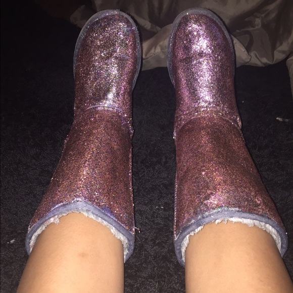 Size 8 custom sparkly uggs 3yrs old