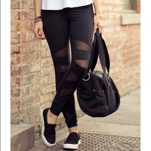 Lululemon Mesh Wunder Under Leggings