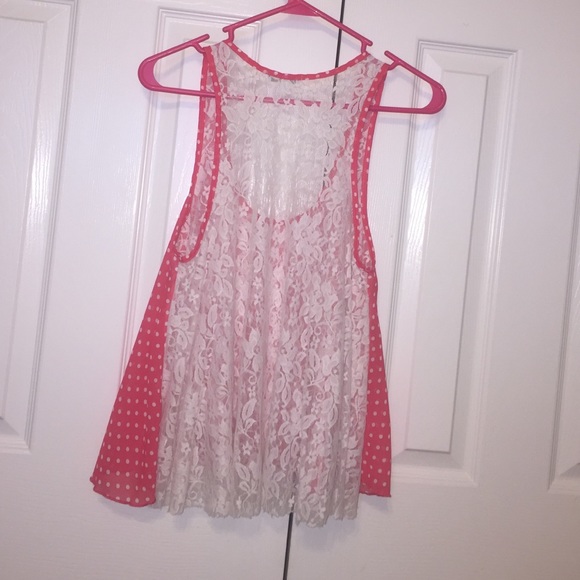 Red polkadot tank top with white lace back - Picture 2 of 2