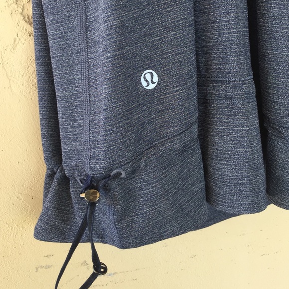 Lululemon tank with built in sports bra - Picture 4 of 4