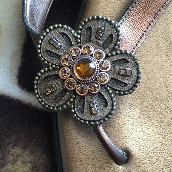 Copper Callisto flower heels :) - Picture 3 of 4