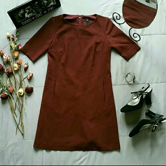 ❌SOLD❌THEORY JACE MINI SHIFT DRESS IN CASSIS❌ - Picture 2 of 4