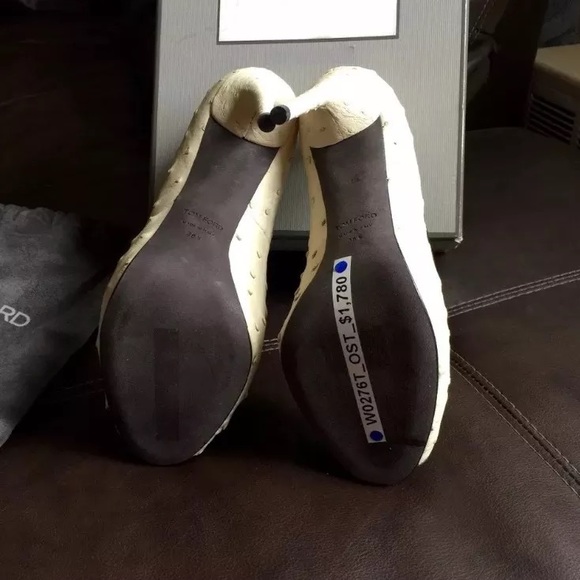 Authentic Tom Ford Ostrich skin ivory pumps