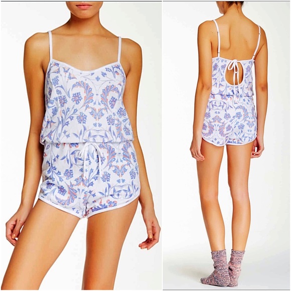 ❗️1-HOUR SALE❗️WILDFOX ROMPER PLAYSUIT - Picture 5 of 6