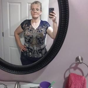 Meet your Posher, Leeann