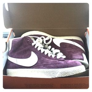 Nike Mid Top Sneakers