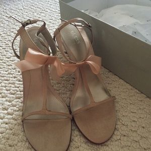 Guess bow heels