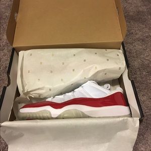 Jordan 11 Low Retro