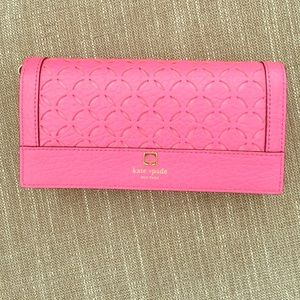 Price DROP! NWT Kate Spade Wallet & Wristlet