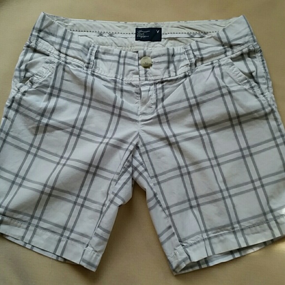 AE Bermuda shorts