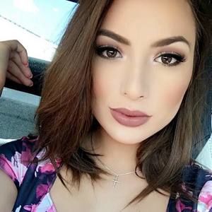 Meet your Posher, Victoria