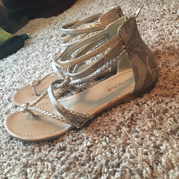 Sandals - Picture 2 of 2