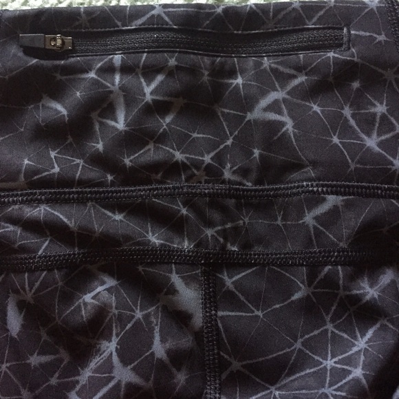 Lululemon Leggings BNWOT - Picture 2 of 3
