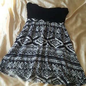 Strapless black and white dress