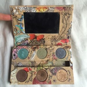 Urban Decay Eyeshadow Vegan Pallette