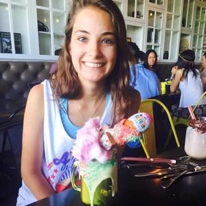 Meet your Posher, Ariana