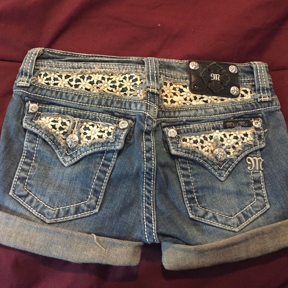 Size 16 buckle shorts