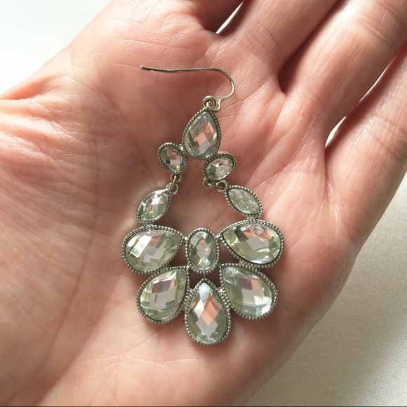 Jewelry - Clear acrylic faceted chandelier earrings