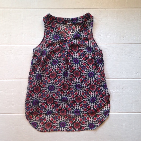 Sheer High-Low Tank - Picture 2 of 3