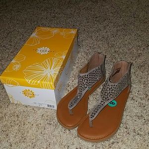 Yellowbox sandals tan sz. 8 NWT