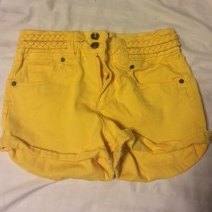 High Waister Yellow Shorts