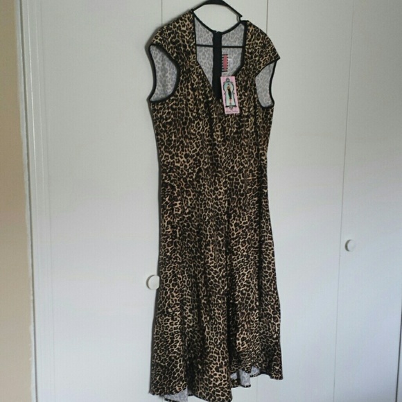 Heidi dress. Leopard print.