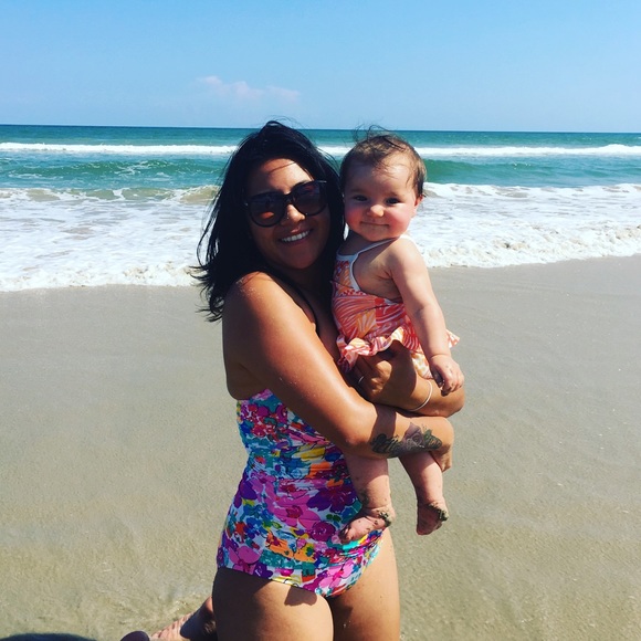 Meet your Posher, Maili - Picture 2 of 2