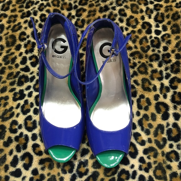 Blue platform with color block - Picture 2 of 4