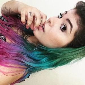 Meet your Posher, Nicolle