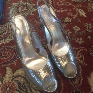 Silver Heels by Cadadei