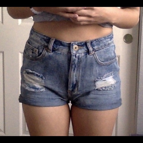 High waisted distressed denim shorts - Picture 4 of 4