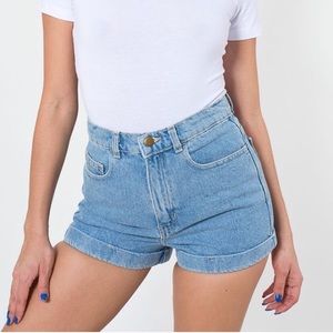 [26/2] American Apparel high waisted short