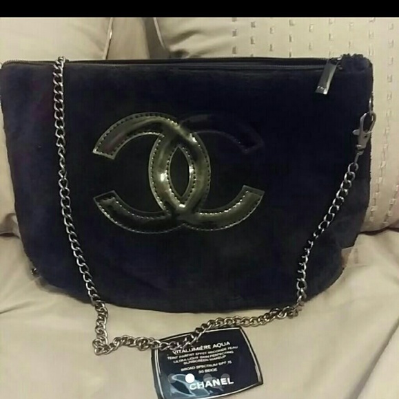 ❌❌SOLD❌❌Chanel makeup bag /satchel super cute NWOT