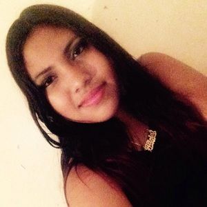 Meet your Posher, Alicia