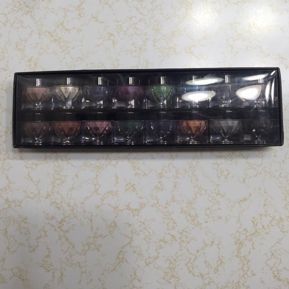 Younique pigments testers