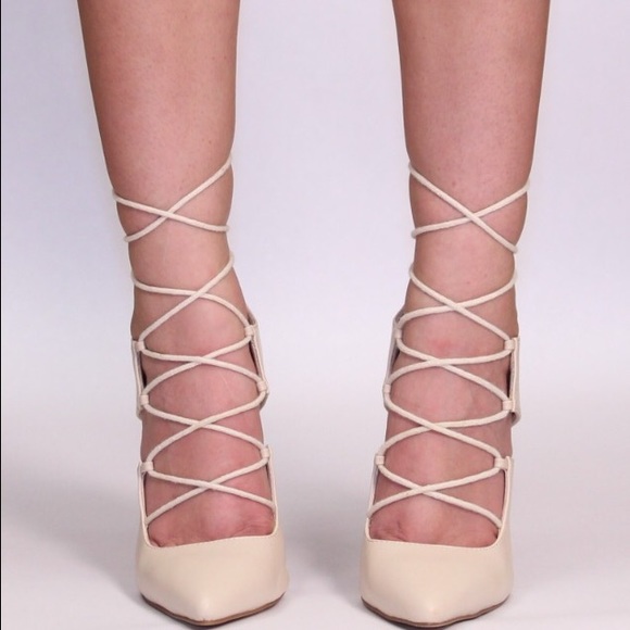 CAPRICIA LACE UP - Picture 2 of 2