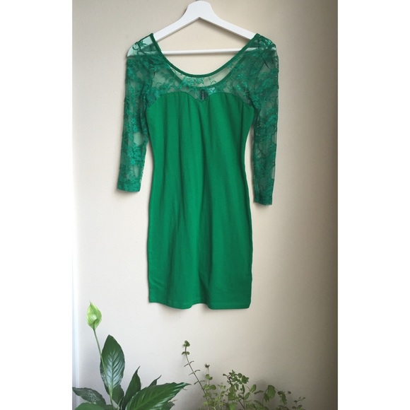 Green bodycon lace dress